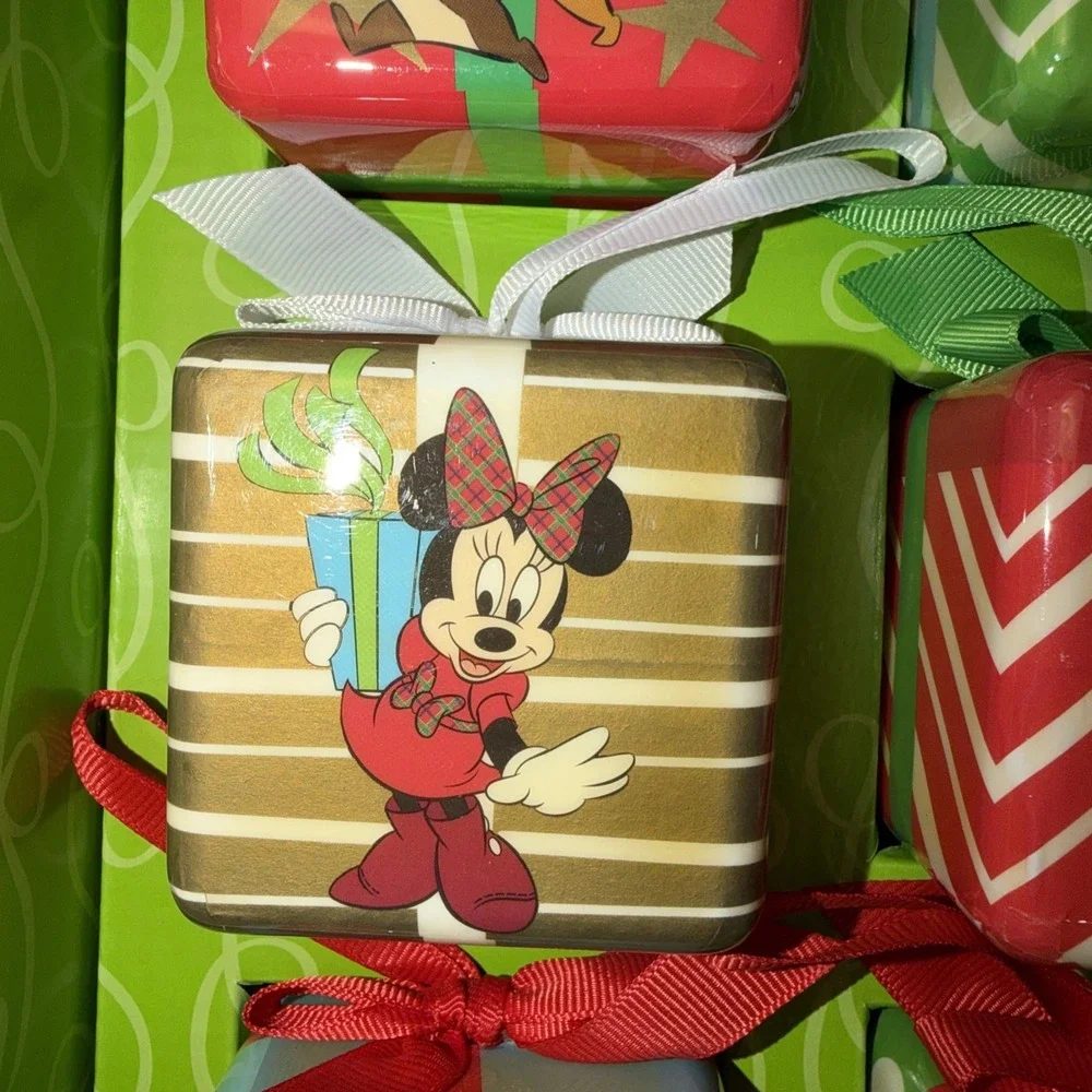 Disney Store Mickey Mouse & Friends 6 Cube Gift Box Ornament Set RARE